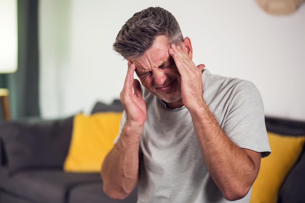 Aurasız Migren Nedir? Neden Olur, Belirtileri Nelerdir?