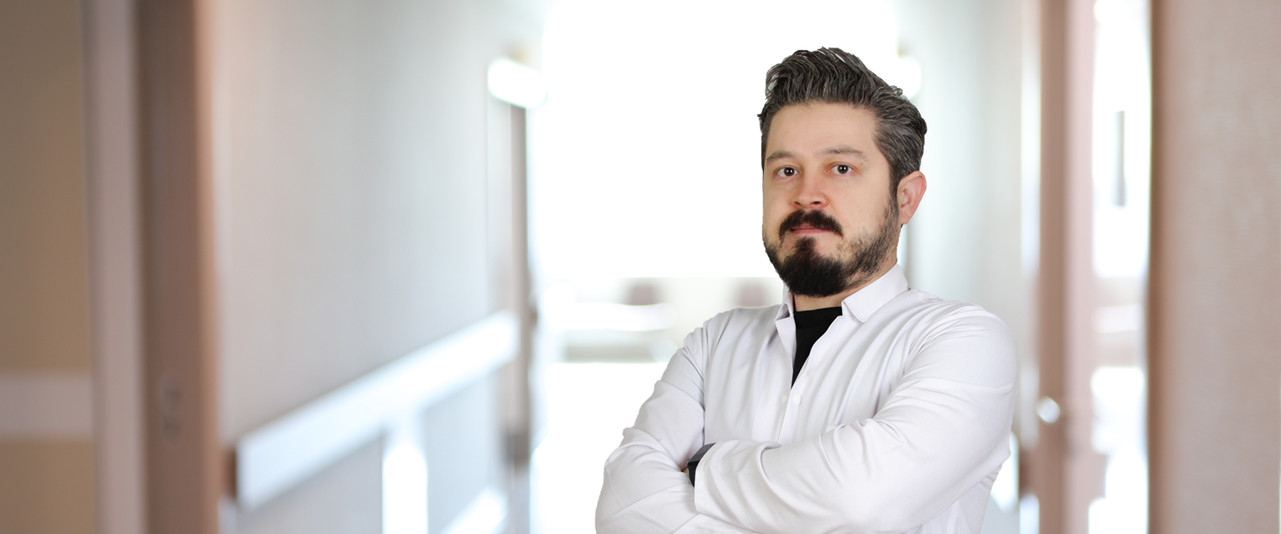 Op. Dr. Neşet Gümüşburun